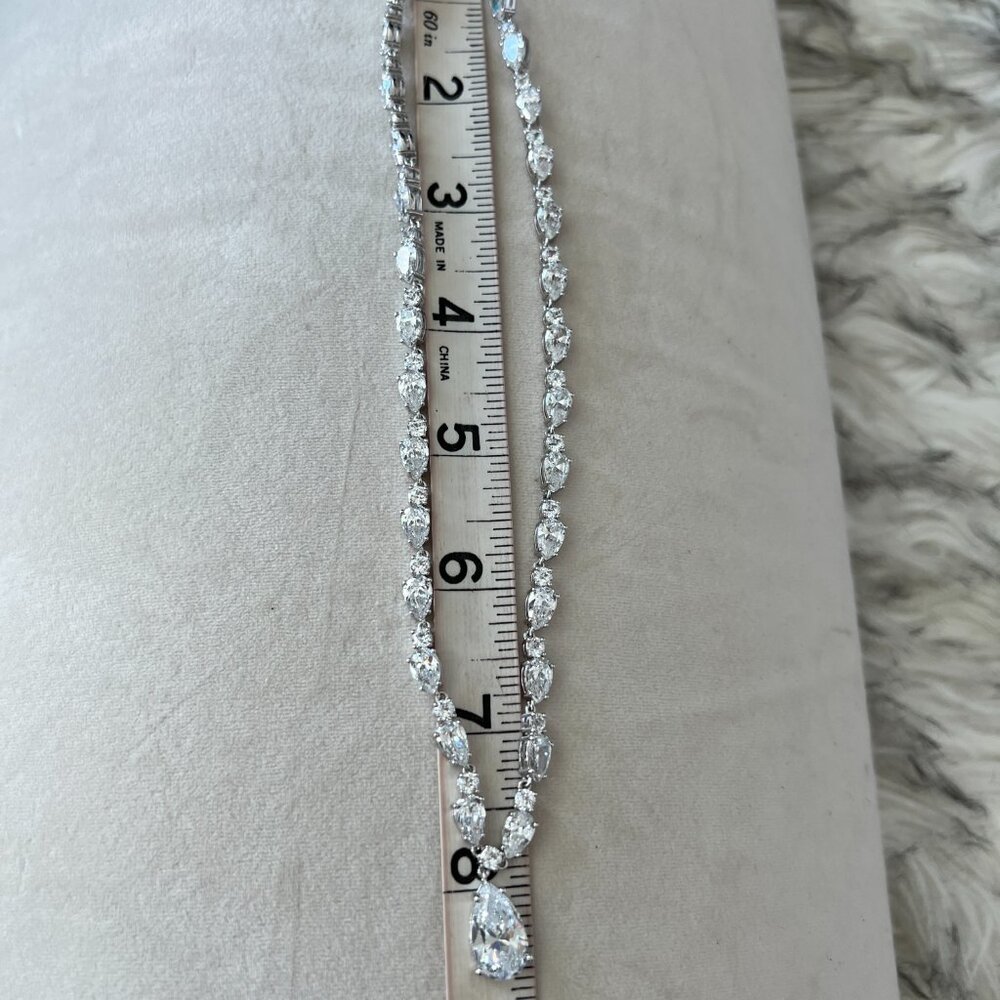 Stunning Statement Crystal Teardrop Necklace Silv… - image 4